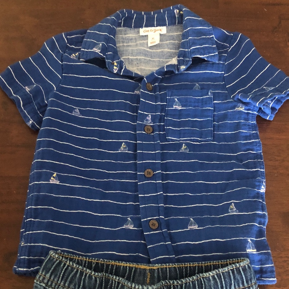 🍄 Cat & Jack 2T Button Up Sailboat Top with 3T Denim Shorts - Picture 3 of 7